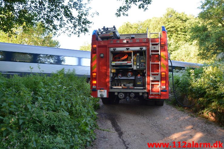 Brand i Sommerhus. Navervej i Vejle. 09/06-2016. Kl. 5:55.