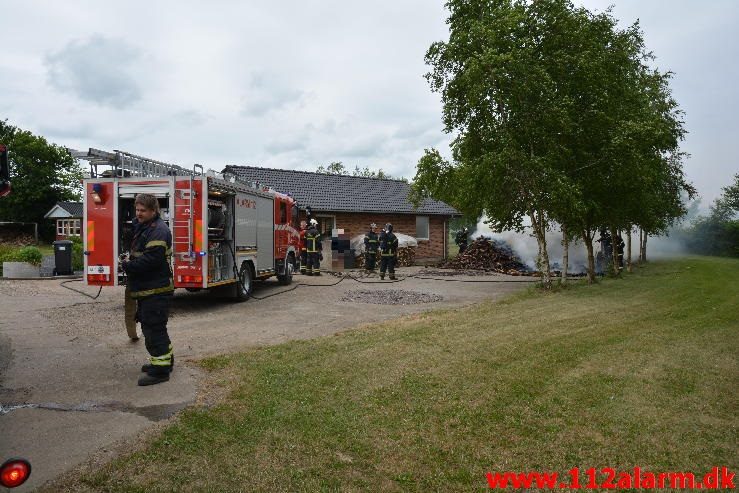 Brand i Villa. Ildvedvej ved Ildved. 13/06-2016. Kl. 10:06.