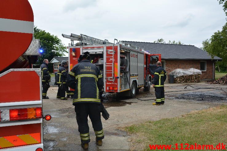 Brand i Villa. Ildvedvej ved Ildved. 13/06-2016. Kl. 10:06.