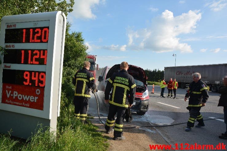 Bilbrand. Skærup rasteplads Øst. 17/06-2016. Kl. 18:57.