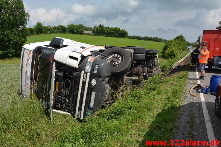 Str. forurening-Benzinudslip. Vejlevej ved Hyrup. 17/06-2016. Kl. 13:08.