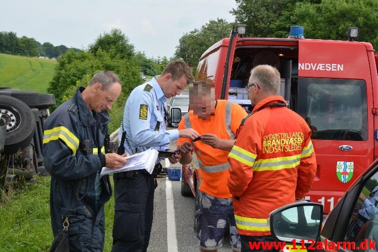 Str. forurening-Benzinudslip. Vejlevej ved Hyrup. 17/06-2016. Kl. 13:08.