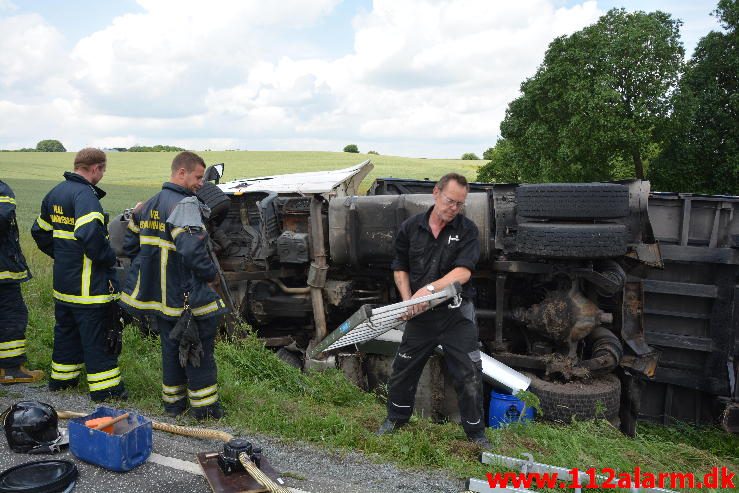 Str. forurening-Benzinudslip. Vejlevej ved Hyrup. 17/06-2016. Kl. 13:08.