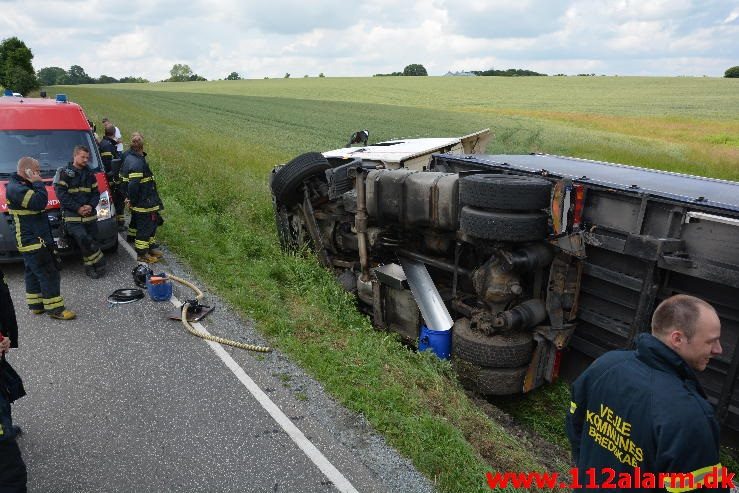 Str. forurening-Benzinudslip. Vejlevej ved Hyrup. 17/06-2016. Kl. 13:08.