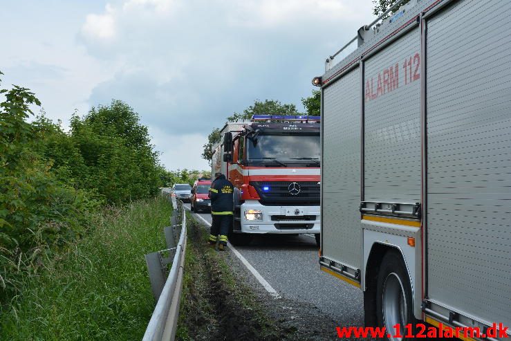 Str. forurening-Benzinudslip. Vejlevej ved Hyrup. 17/06-2016. Kl. 13:08.