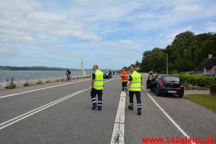 Redningsaktion på Vejle Fjorden Ibæk Strandvej i Vejle. 19/06-2016. Kl. 14:03.