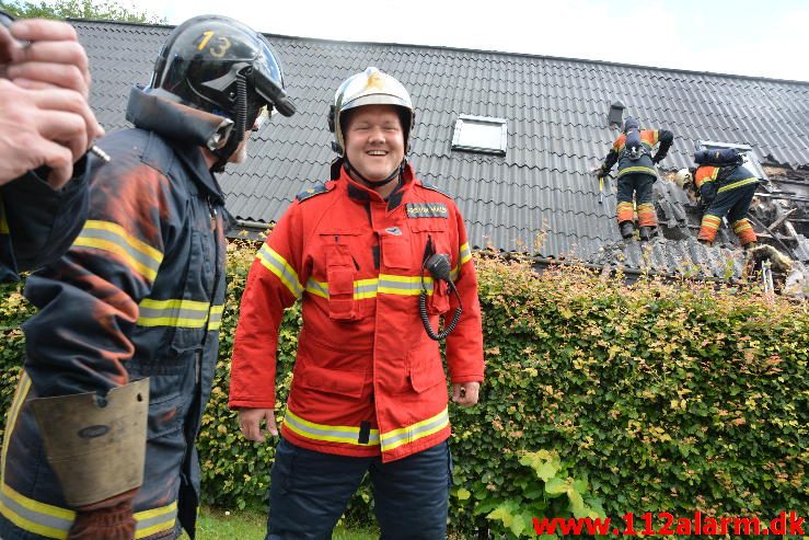 Brand i Villa. Fårupvej ved Jelling. 28/06-2016. Kl. 16:00.