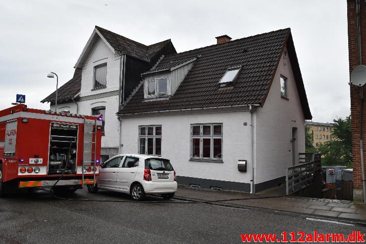 Brand i Villa. Ribegade i Vejle. 29/06-2016. Kl. 08:31.