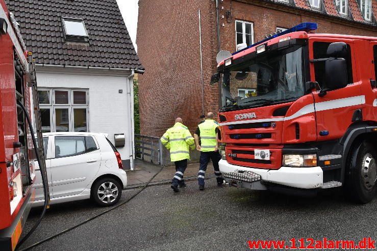 Brand i Villa. Ribegade i Vejle. 29/06-2016. Kl. 08:31.