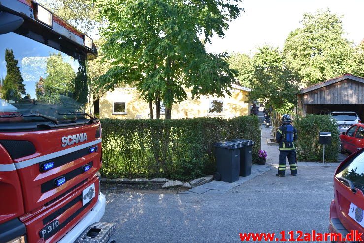 Brand i Villa. kildevang i Vejle. 30/06-2016. Kl. 19:42.