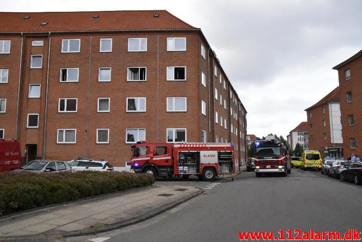 Brand i en lejlighed. Svendsgade 28 i Vejle. 07/07-2016. Kl. 18:54.