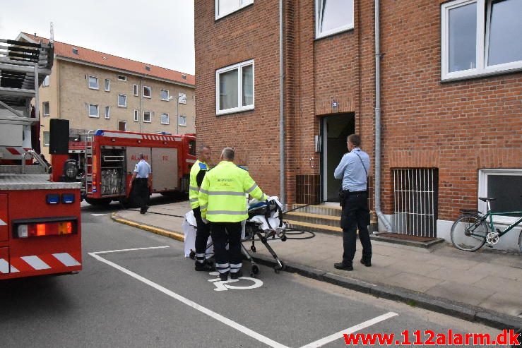 Brand i en lejlighed. Svendsgade 28 i Vejle. 07/07-2016. Kl. 18:54.