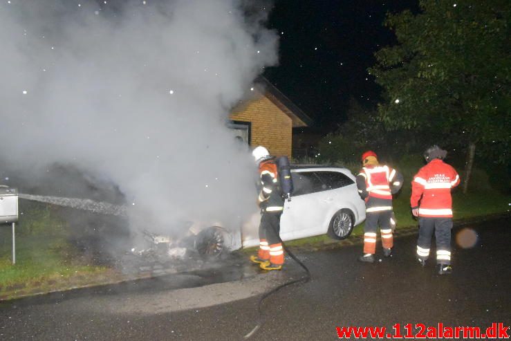 Bilbrand under tag. Ringvejen i Jelling. 12/07-2016. Kl. 00:35