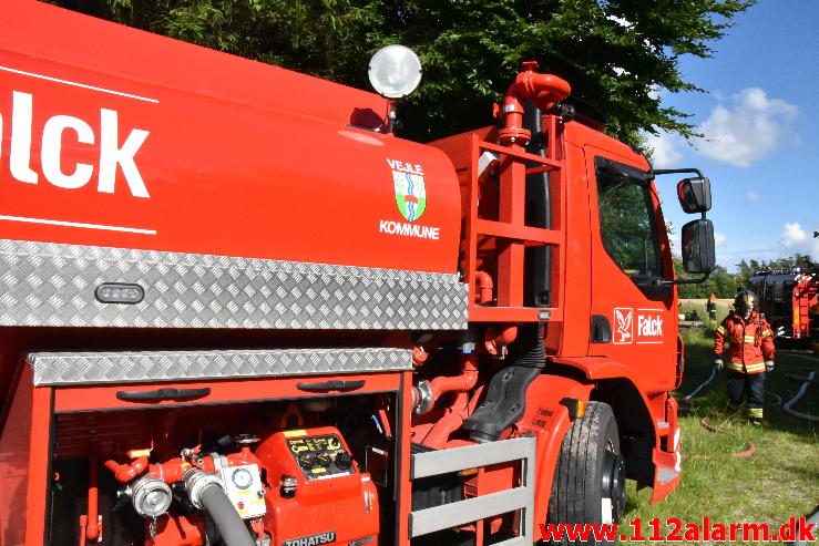 Gårdbrand. Vesterlundvej ved Vesterlund. 13/07-2016. Kl. 16:50.