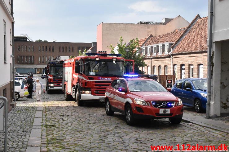 Brand i Etageejendom. Foldegade i Vejle. 21/07-2016. Kl. 10:05.