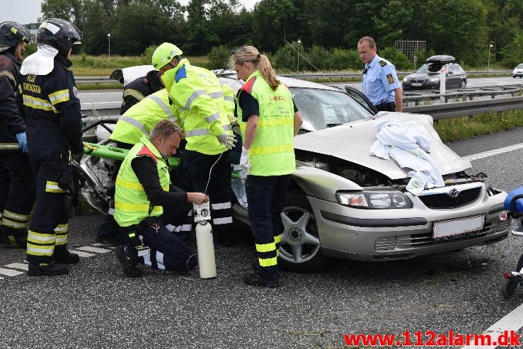 Trafikuheld på Østjyske Motorvej Mellem DTC og Horsensvej i Vejle. 04/08-2016. Kl. 13:11.