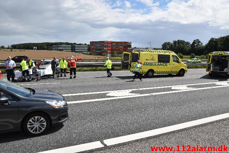 Trafikuheld på Østjyske Motorvej Mellem DTC og Horsensvej i Vejle. 04/08-2016. Kl. 13:11.