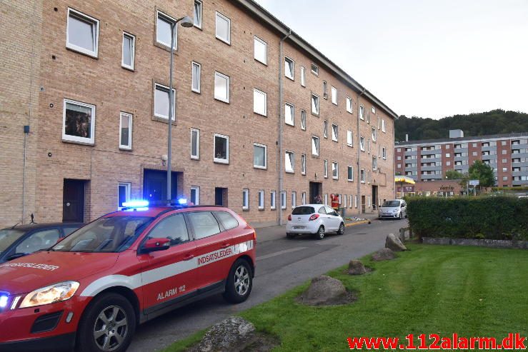 Brand i Etageejendom. Roarsvej 15 i Vejle. 09/08-2016. Kl. 5:38.