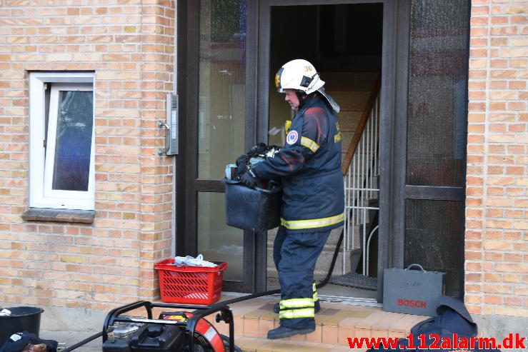 Brand i Etageejendom. Roarsvej 15 i Vejle. 09/08-2016. Kl. 5:38.