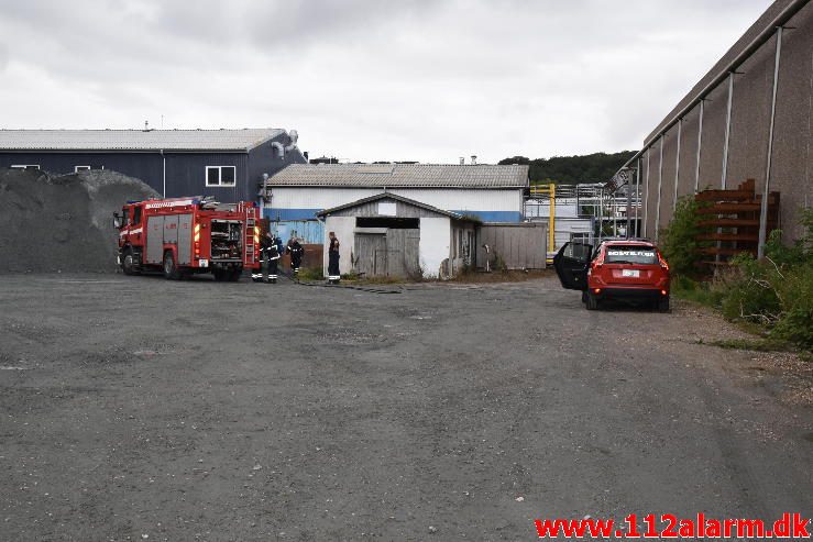 Brand i industri. Strandgade 38 på Vejle Havn. 13/08-2016. Kl. 17:09.