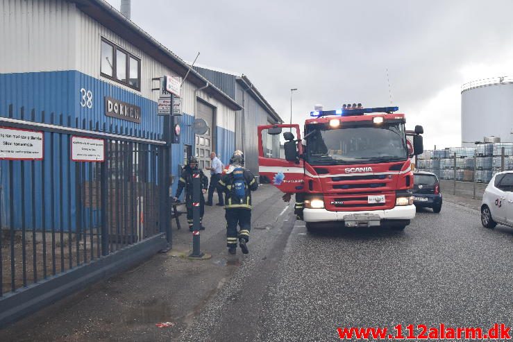 Brand i industri. Strandgade 38 på Vejle Havn. 13/08-2016. Kl. 17:09.