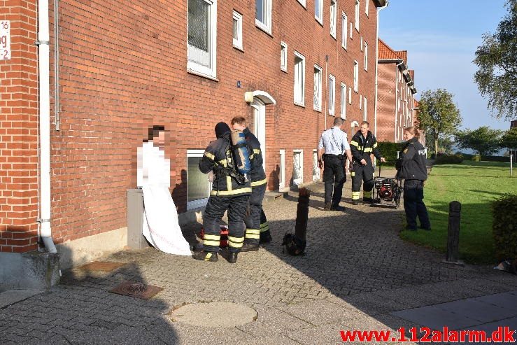 Brand i Etageejendom. Ellevang 14 i Vejle. 08/09-2016. Kl. 08:43.