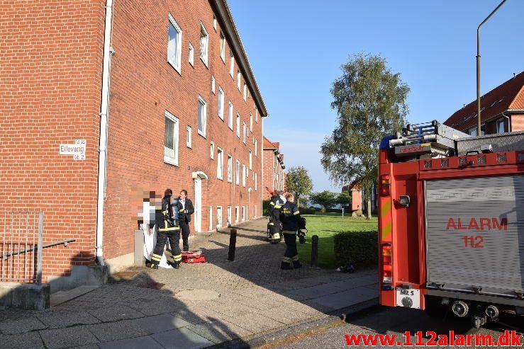 Brand i Etageejendom. Ellevang 14 i Vejle. 08/09-2016. Kl. 08:43.