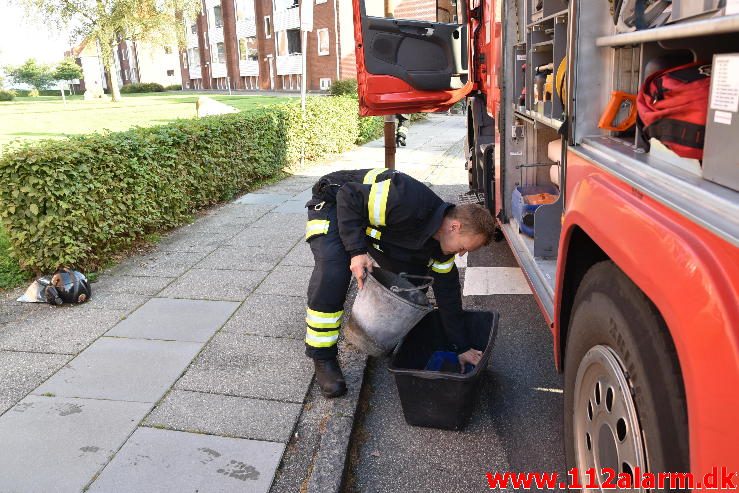 Brand i Etageejendom. Ellevang 14 i Vejle. 08/09-2016. Kl. 08:43.