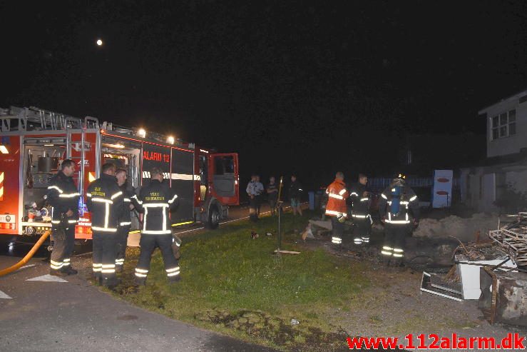 Brand i Villa. Bredalvej ved Hedensted. 14/09-2016. Kl. 21:24.