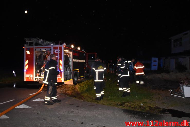 Brand i Villa. Bredalvej ved Hedensted. 14/09-2016. Kl. 21:24.