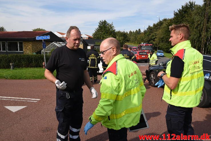 FUH med fastklemt. Vindinggård Ringvej i Vinding. 16/09-2016. Kl. 13:24.