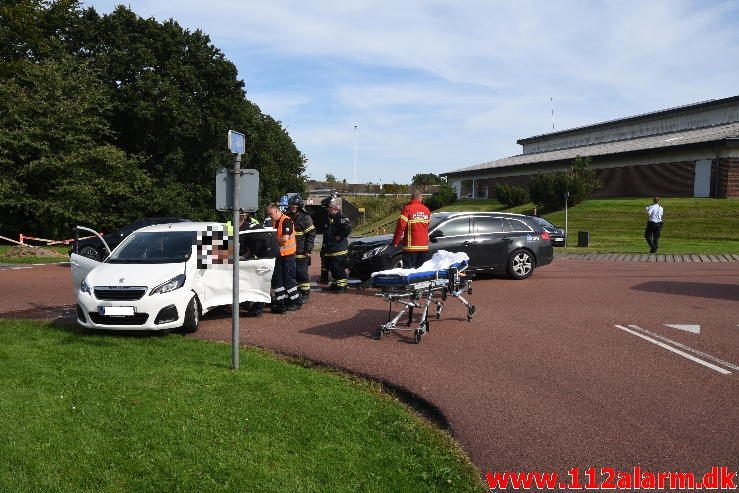 FUH med fastklemt. Vindinggård Ringvej i Vinding. 16/09-2016. Kl. 13:24.