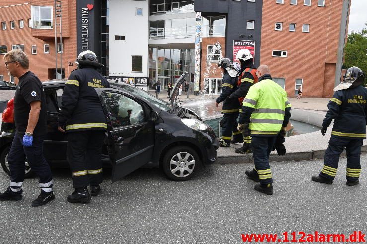 FUH med Fastklemt. Vedelsgade i Vejle. 15/09-2016. Kl. 14:17.