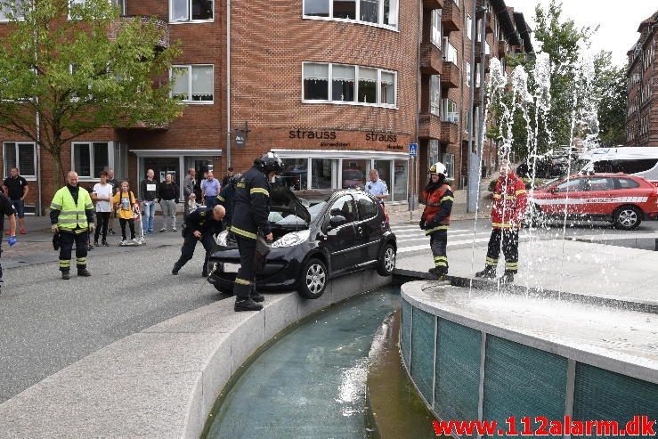 FUH med Fastklemt. Vedelsgade i Vejle. 15/09-2016. Kl. 14:17.