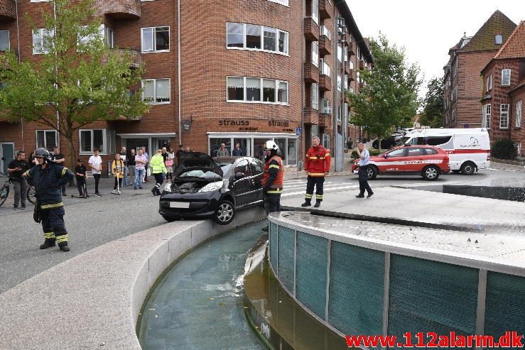 FUH med Fastklemt. Vedelsgade i Vejle. 15/09-2016. Kl. 14:17.