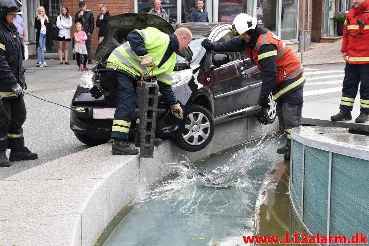 FUH med Fastklemt. Vedelsgade i Vejle. 15/09-2016. Kl. 14:17.