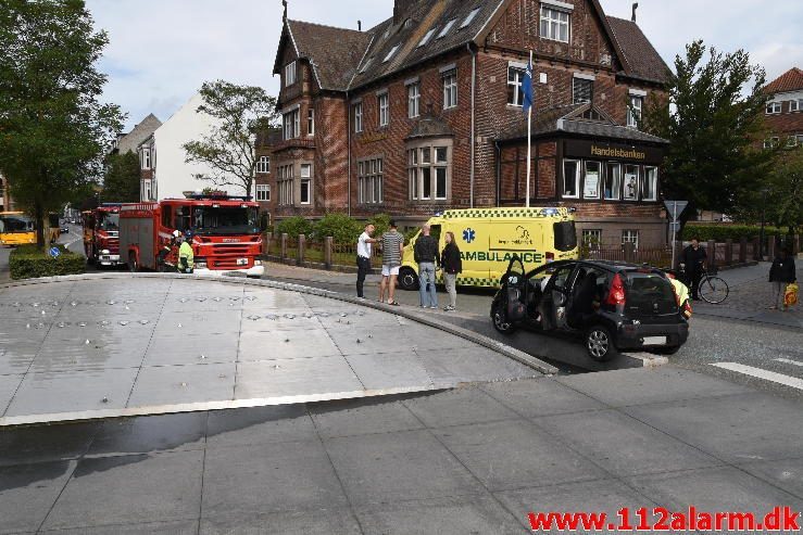 FUH med Fastklemt. Vedelsgade i Vejle. 15/09-2016. Kl. 14:17.