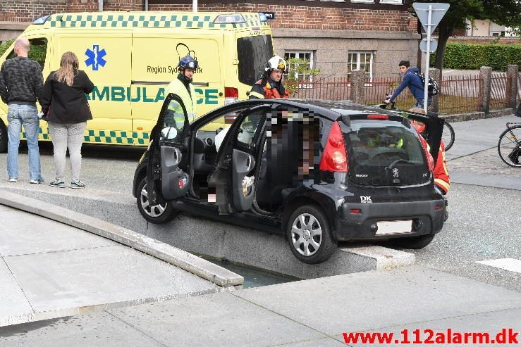 FUH med Fastklemt. Vedelsgade i Vejle. 15/09-2016. Kl. 14:17.