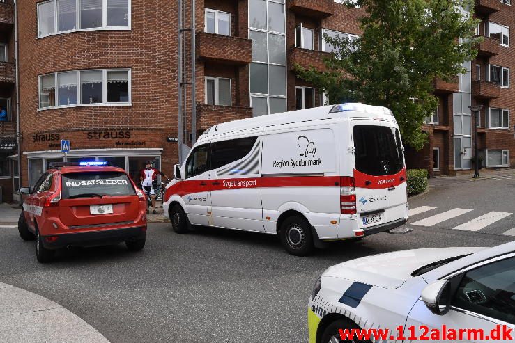 FUH med Fastklemt. Vedelsgade i Vejle. 15/09-2016. Kl. 14:17.