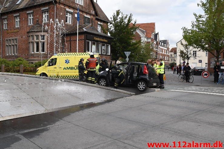 FUH med Fastklemt. Vedelsgade i Vejle. 15/09-2016. Kl. 14:17.