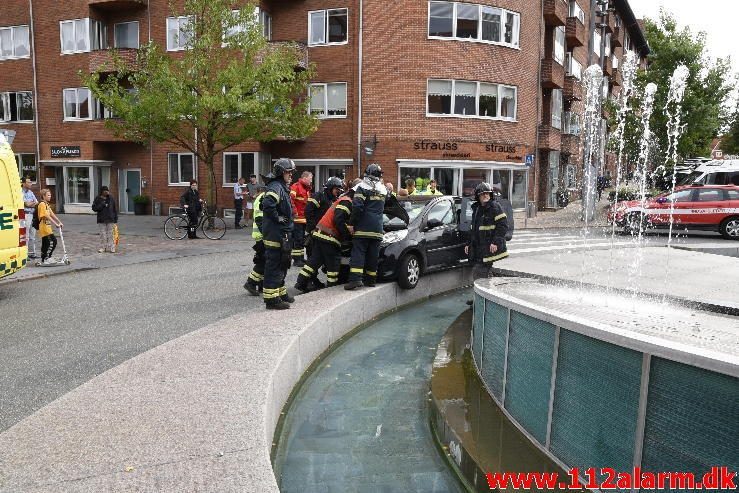 FUH med Fastklemt. Vedelsgade i Vejle. 15/09-2016. Kl. 14:17.