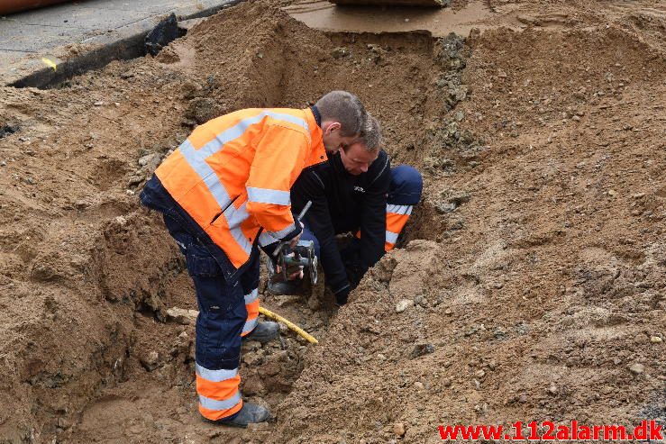 Gas-Ledningsbrud. Billensteinsvej i Vejle Øst. 13/10-2016. Kl. 13:20.