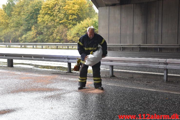 FUH med Fastklemte. Motorvejen ved Vejle. 21/10-2016. Kl. 15:29.