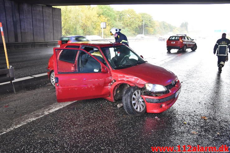 FUH med Fastklemte. Motorvejen ved Vejle. 21/10-2016. Kl. 15:29.