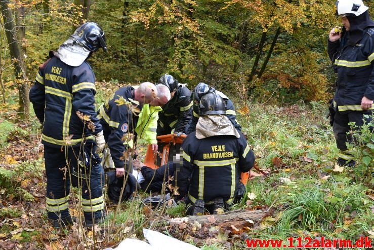 Redning / Skrænt. Tuja Alle oppe i Vejle. 27/10-2016. Kl. 13:26.