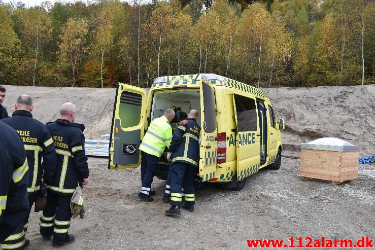 Redning / Skrænt. Tuja Alle oppe i Vejle. 27/10-2016. Kl. 13:26.