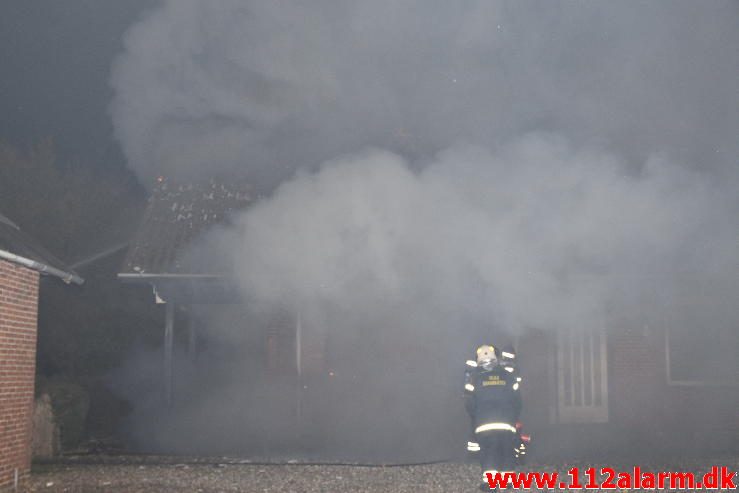 Brand i Villa. Johannebjergparken i Vejle Øst. 01/11-2016. Kl. 21:59.