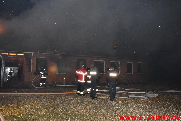 Brand i Villa. Johannebjergparken i Vejle Øst. 01/11-2016. Kl. 21:59.