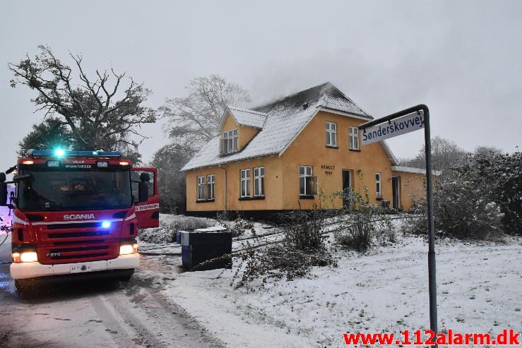 Brand i Villa. Sønderskovvej i Andkær. 09/11-2016. Kl. 15:59.