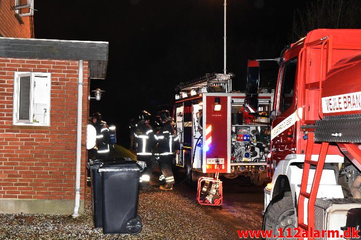 Brand i Villa. Hvejselvej i Hvejsel. 25/11-2016. Kl. 23:56.